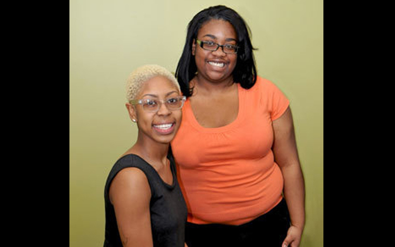 Oberlin College Scholars Jasmine Adams (left) and Alexandria Cuningham (right).