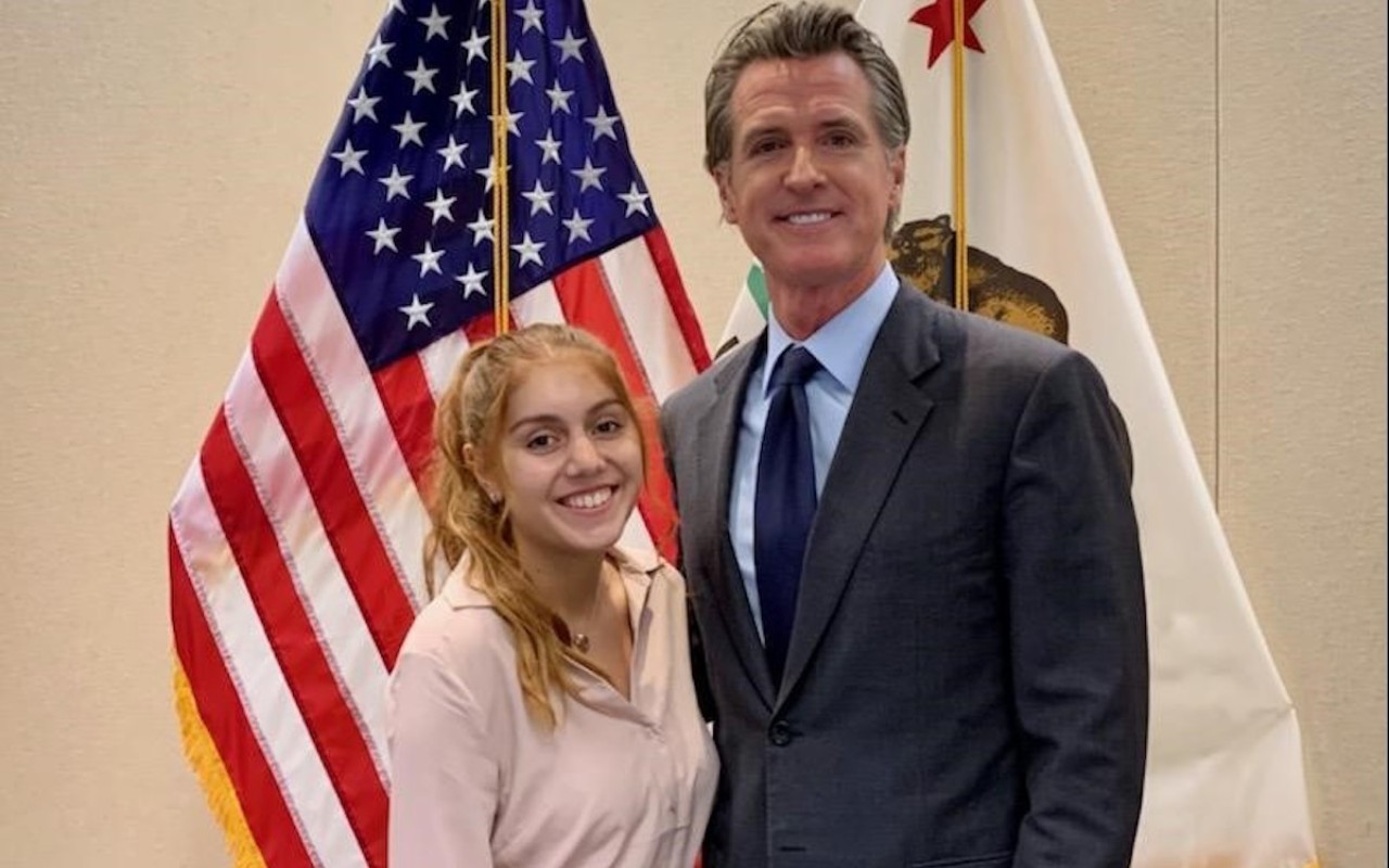 Left to right: 2021 Jeff Ubben Posse Fellow Emma Tavangari; Governor Gavin Newsom.