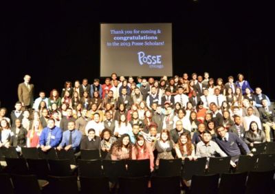 Posse Chicago’s largest class of Scholars gathers on stage at the Awards Ceremony.