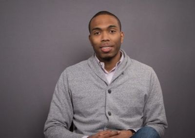 Posse Alumnus Kareem Edwards received Bank of America’s 2012 Volunteer Service Award for Illinois in recognition of his contributions to Posse.