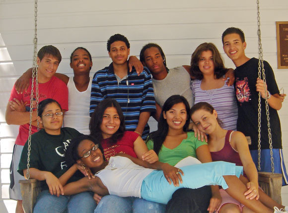 Dareon Cartman (back row, 4th from left) with his Posse at University of Wisconsin-Madison.