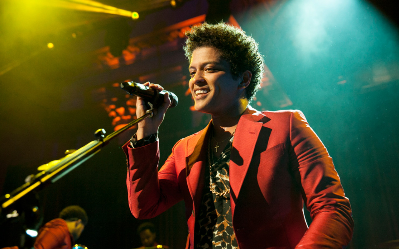 Bruno Mars performed at Posse's Annual Gala, An Evening of Stars.