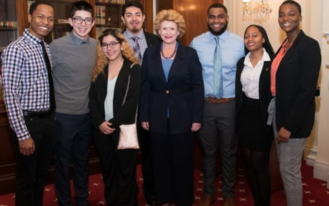 University of Michigan STEM Posse Scholars with U.S. Senator Debbie Stabenow (center).