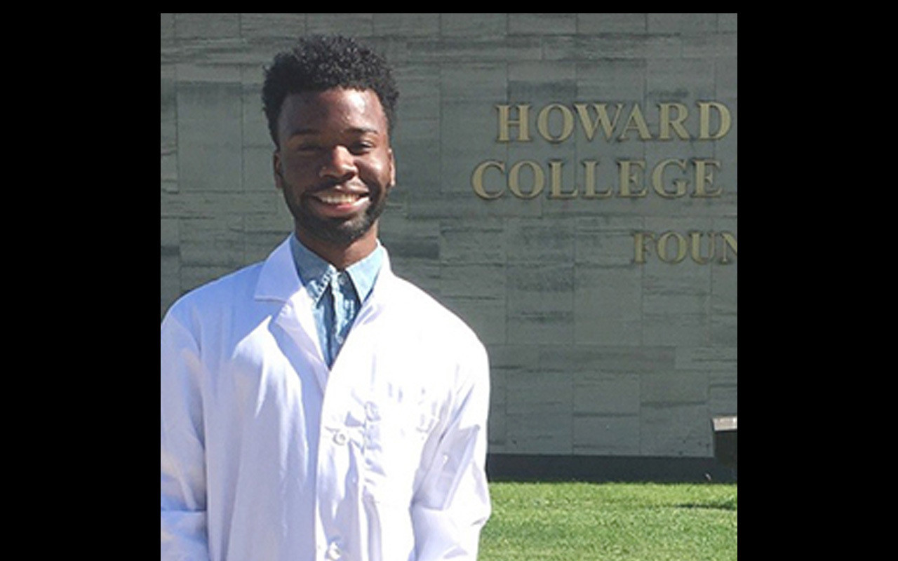 Pomona College STEM Scholar Theodore Michaud.